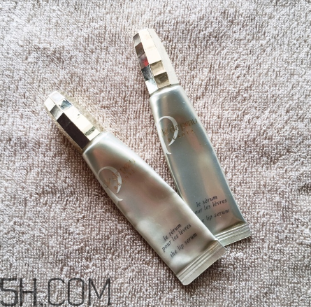 cpb唇部精華和lamer潤唇膏搭配好用嗎？cpb唇部精華怎么樣？