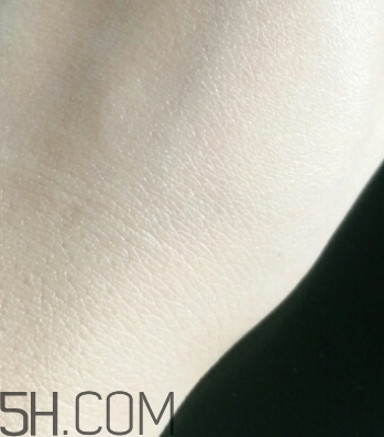 透真隔離霜怎么用？透真隔離霜多少錢(qián)？