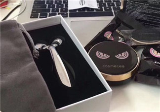 小怪獸氣墊和愛敬哪個好用？小怪獸氣墊分色號嗎？