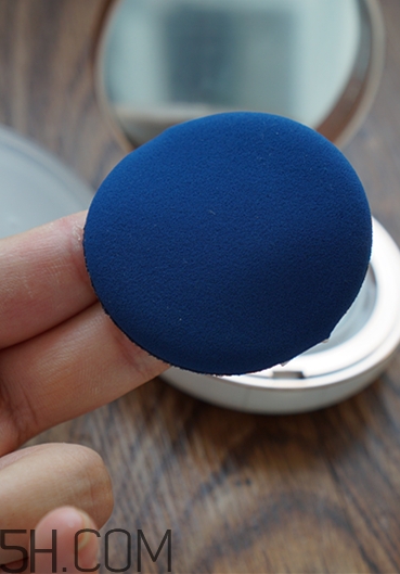 愛敬氣墊21號和23號哪個好？愛敬氣墊粉色和白色的區(qū)別？