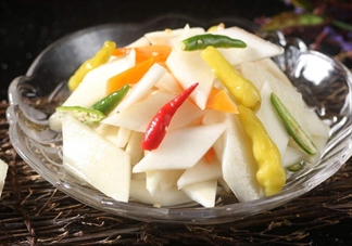 塑料瓶可以泡酸蘿卜嗎？泡蘿卜需要多少水和白醋