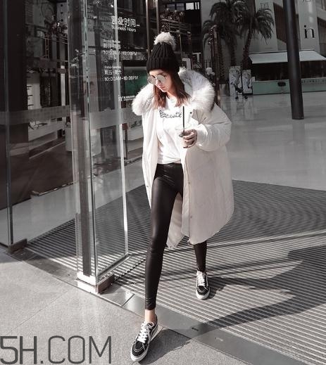 羽絨服毛領(lǐng)掉毛怎么辦？羽絨服毛領(lǐng)是什么毛？