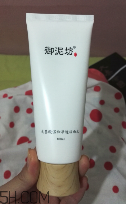 御泥坊洗面奶是皂基嗎？御泥坊洗面奶怎么用？