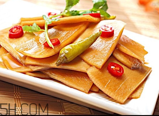 泡蘿卜用什么容器裝好？泡蘿卜一定要放花椒和白酒嗎