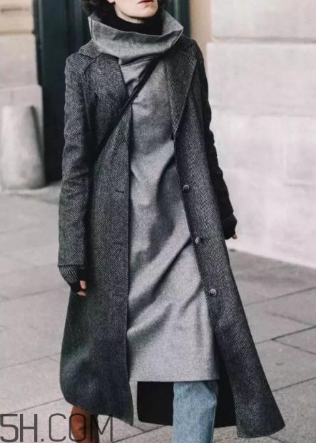 大衣配什么裙子好看？大衣搭配裙子圖片