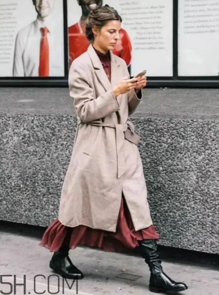 大衣配什么裙子好看？大衣搭配裙子圖片