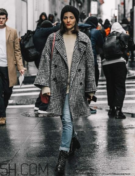 格子大衣搭配什么鞋子？格子大衣搭配鞋子圖片