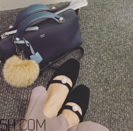 阿瑪尼鞋子質(zhì)量好嗎？阿瑪尼的鞋子好穿嗎？