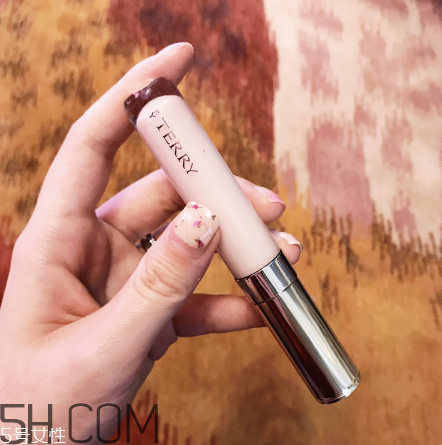 byterry玫瑰唇蜜好用嗎？byterry玫瑰唇蜜多少錢？