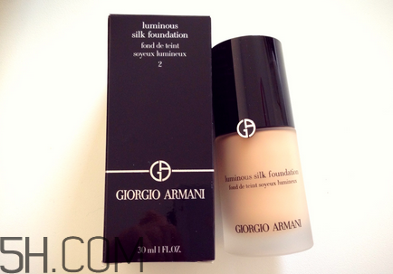 阿瑪尼粉底液有幾款？關于使用粉底液的小知識