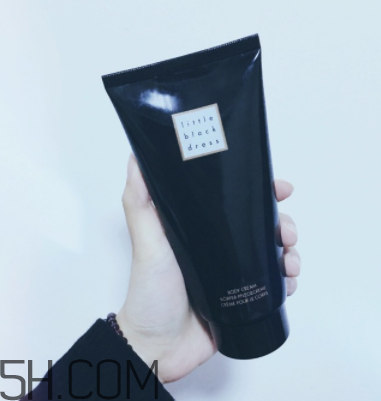 雅芳小黑裙香體乳怎么樣？雅芳小黑裙香體乳好用嗎？