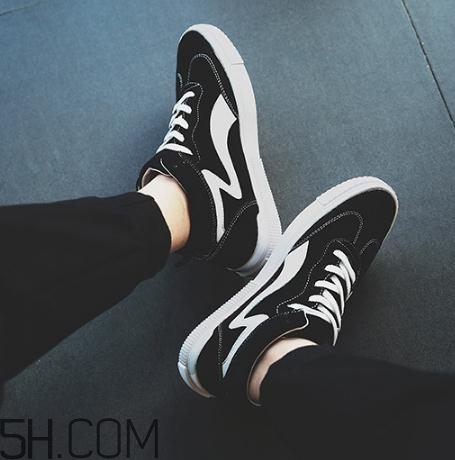 帆布鞋有油怎么清洗？帆布鞋上的油漬怎么去掉？