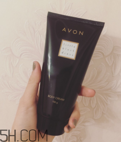 雅芳香體乳效果怎么樣？雅芳香體乳哪個(gè)好聞？