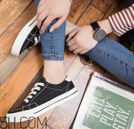 帆布鞋太硬怎么辦？帆布鞋太硬怎么軟化？