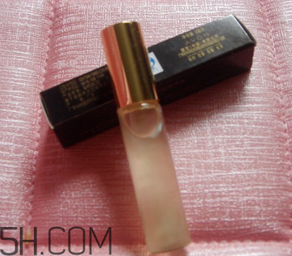 雅芳小黑裙走珠香水怎么樣？雅芳小黑裙走珠香水好聞嗎？