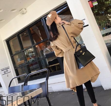 風(fēng)衣買大點(diǎn)還是小點(diǎn)？風(fēng)衣買大了怎么辦？