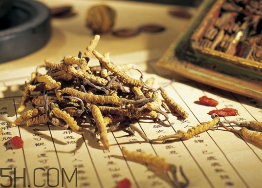 中藥可以和西藥一起吃嗎？中藥不能用什么鍋熬