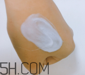 露得清綿密洗面奶怎么樣？露得清綿密洗面奶好用嗎？