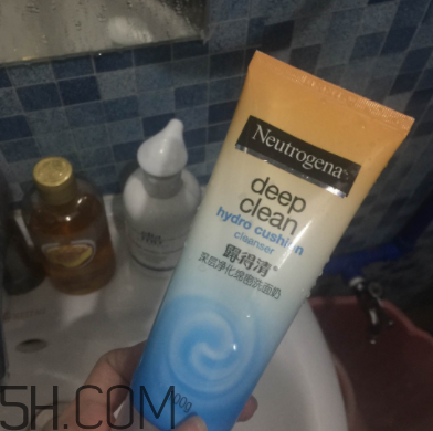 露得清綿密洗面奶怎么樣？露得清綿密洗面奶好用嗎？