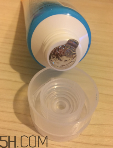 露得清綿密洗面奶怎么樣？露得清綿密洗面奶好用嗎？