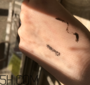 露得清卸妝水好用嗎？露得清卸妝水怎么樣？