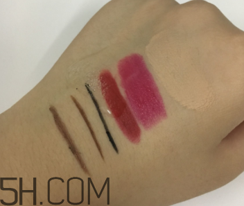 露得清洗卸潔顏露怎么用？露得清洗卸潔顏露好用嗎？