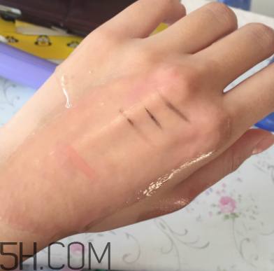 露得清洗卸潔顏露怎么用？露得清洗卸潔顏露好用嗎？