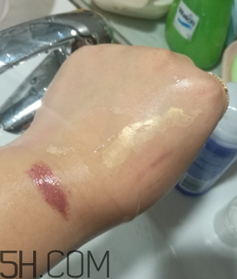 露得清洗卸潔顏露怎么樣？露得清洗卸露能卸干凈嗎？