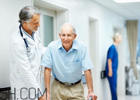 紅眼病多發(fā)于什么季節(jié)?紅眼病對(duì)視會(huì)傳染嗎? 紅眼病多發(fā)于什么季節(jié)?紅眼病對(duì)視會(huì)傳染嗎?