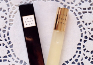 雅芳小黑裙走珠香水怎么樣？雅芳小黑裙走珠香水好聞嗎？