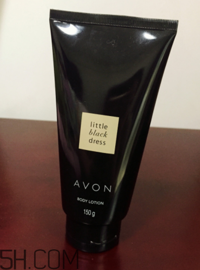 雅芳小黑裙香體乳怎么樣？雅芳小黑裙香體乳好用嗎？