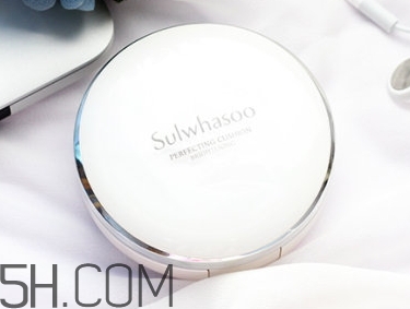 雪花秀蘭蔻hera氣墊哪個(gè)好_3款氣墊評(píng)測(cè)對(duì)比 雪花秀蘭蔻hera氣墊哪個(gè)好_3款氣墊評(píng)測(cè)對(duì)比