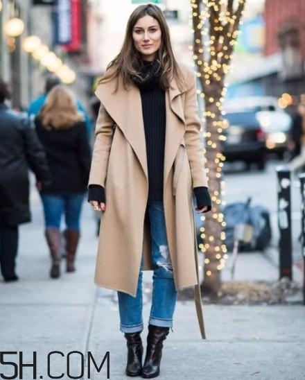 高領(lǐng)毛衣搭配什么外套？高領(lǐng)毛衣怎么搭配外套？