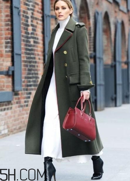 高領(lǐng)毛衣搭配什么外套？高領(lǐng)毛衣怎么搭配外套？