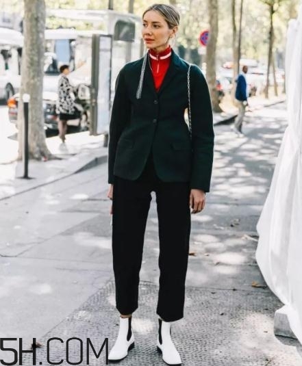 高領(lǐng)毛衣搭配什么外套？高領(lǐng)毛衣怎么搭配外套？