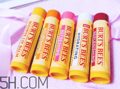 小蜜蜂水果味唇膏哪只好用？小蜜蜂水果味唇膏哪只好聞？