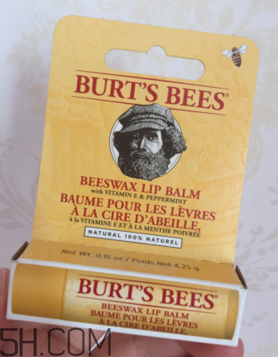 小蜜蜂水果味唇膏哪只好用？小蜜蜂水果味唇膏哪只好聞？