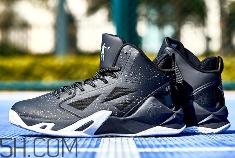 籃球鞋怎么清洗？籃球鞋可以水洗嗎？