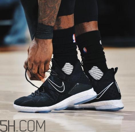 籃球鞋可以當(dāng)跑步鞋嗎？籃球鞋適合跑步嗎？