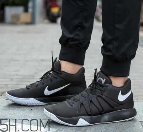 籃球鞋鞋底硬怎么辦？籃球鞋什么底最耐磨？