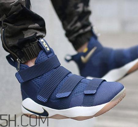 籃球鞋磨腳踝怎么辦？籃球鞋磨腳后跟怎么辦？