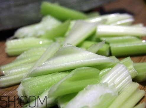 西芹是涼性還是熱性 西芹是酸性還是堿性 西芹是涼性還是熱性 西芹是酸性還是堿性