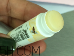 小蜜蜂細致修護唇膏怎么樣？好用嗎？