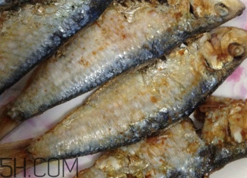 咸魚是不是海鮮？咸魚是不是咸水魚？