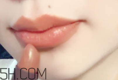 小蜜蜂口紅孕婦能用嗎？小蜜蜂口紅怎么樣？