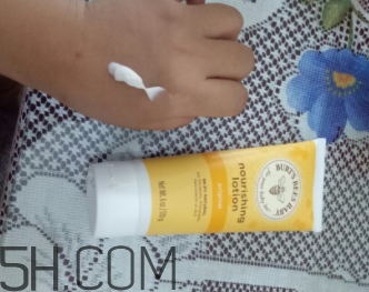 小蜜蜂潤膚露怎么樣？小蜜蜂潤膚露好用嗎？