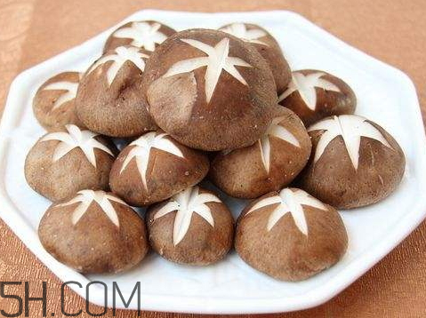 香菇是堿性還是酸性 香菇是涼性還是熱性 香菇是堿性還是酸性 香菇是涼性還是熱性