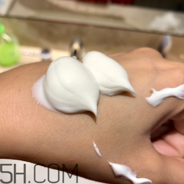 小蜜蜂水洗面膜敷多長時間？小蜜蜂水洗面膜用法