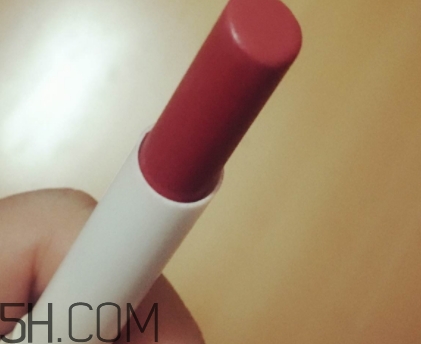 蒂詩(shī)顏口紅有毒嗎？蒂詩(shī)顏口紅安全嗎？