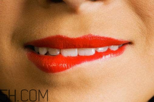 小蜜蜂口紅孕婦能用嗎？小蜜蜂口紅怎么樣？